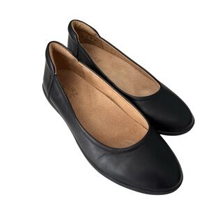 Naturalizer Black Leather FLEXY FLAT , US 7W
